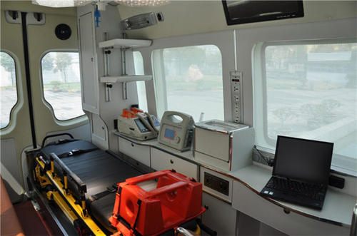 南宁救护车内部